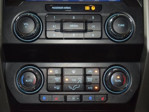 Used 2021 Ford F250 Lariat w/ Lariat Ultimate Package image 30