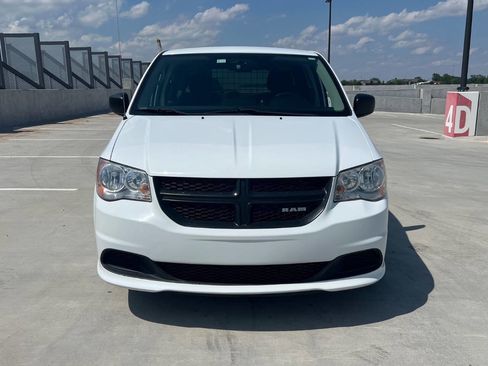 Used 2014 RAM C/V Tradesman FWD image 8