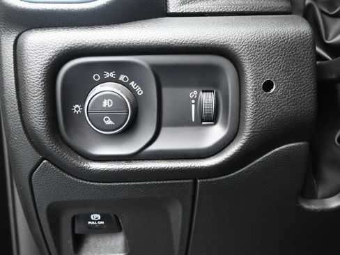Used 2023 RAM 1500 Lone Star AWD/4WD image 16