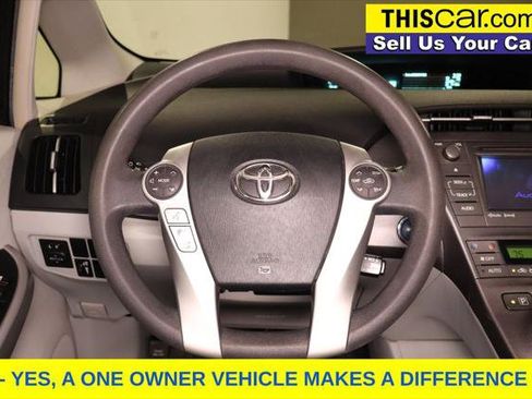 Used 2014 Toyota Prius Three image 11