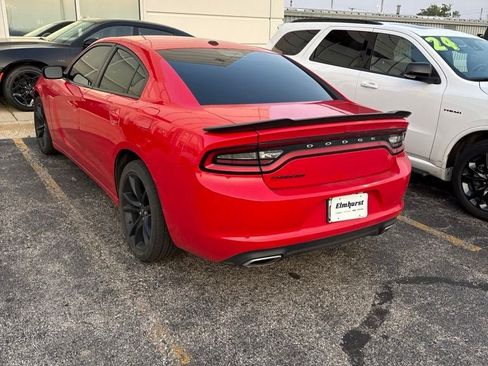 Used 2018 Dodge Charger SXT RWD image 5