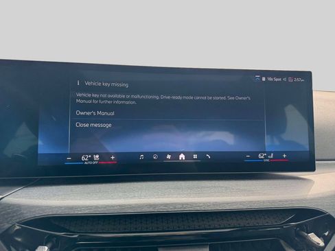 Used 2025 BMW 330i xDrive Sedan w/ M Sport Package AWD/4WD image 12