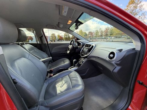 Used 2017 Chevrolet Sonic Premier image 17