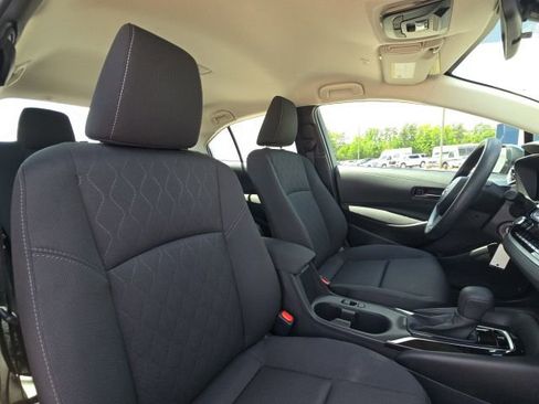Used 2026 Toyota Corolla LE FWD image 18