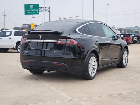 Used 2020 Tesla Model X Long Range image 13