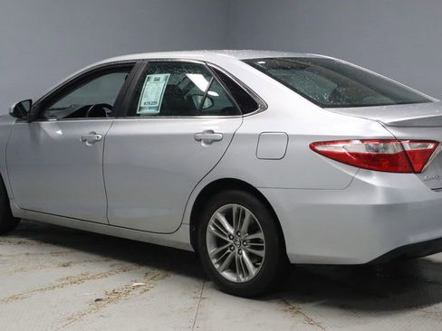 Used 2017 Toyota Camry SE FWD image 8