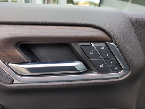 Used 2025 GMC Sierra 1500 SLT w/ SLT Premium Plus Package image 16