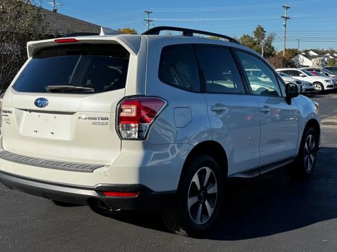 Used 2017 Subaru Forester 2.5i Premium w/ All-Weather Package image 5