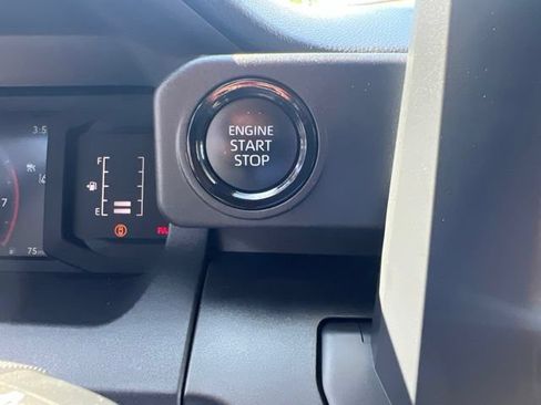 Used 2025 Toyota Tacoma SR w/ SR Upgrade Package AWD/4WD image 23