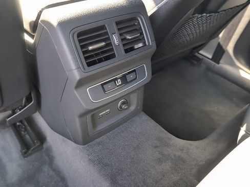 Used 2023 Audi Q5 2.0T Premium w/ Convenience Package image 26