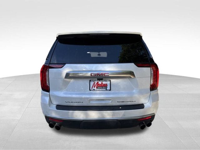 Used 2021 GMC Yukon XL Denali w/ Denali Premium Package AWD/4WD image 6