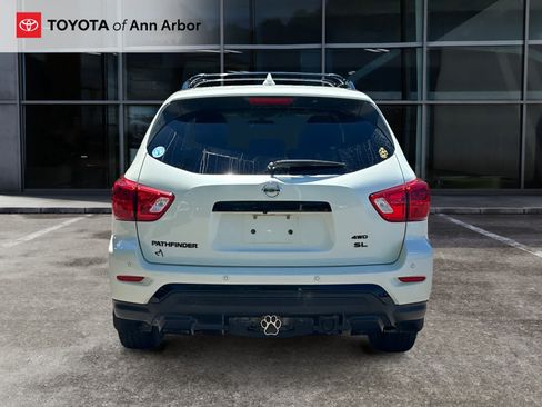 Used 2020 Nissan Pathfinder SL AWD/4WD image 4