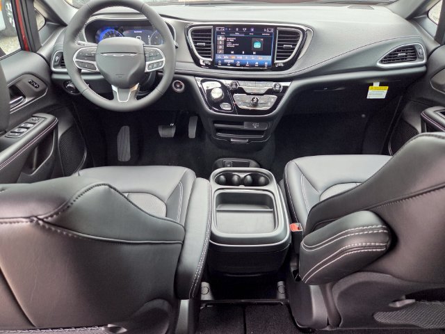 New 2027 Chrysler Pacifica Select FWD image 15