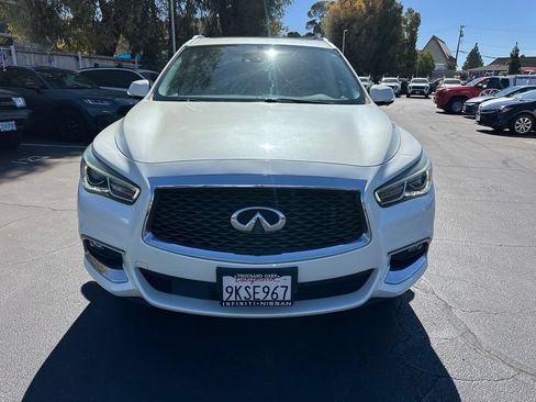 Used 2019 INFINITI QX60 Luxe w/ Essential Package AWD/4WD image 8