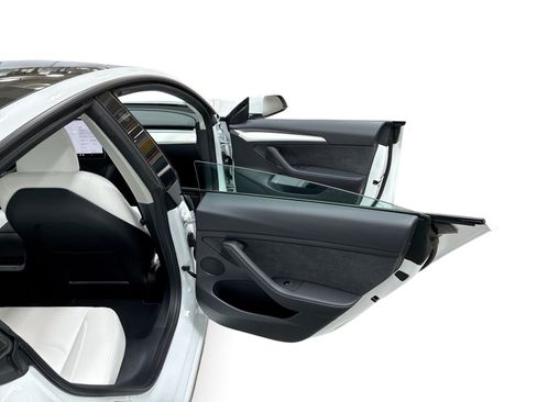 Certified 2023 Tesla Model 3 Long Range AWD/4WD image 12