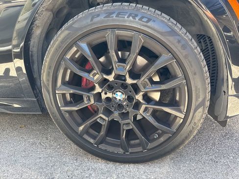 Used 2024 BMW X6 xDrive40i w/ Premium Package image 3