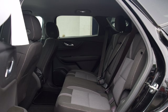 Used 2025 Chevrolet Blazer LT FWD image 32