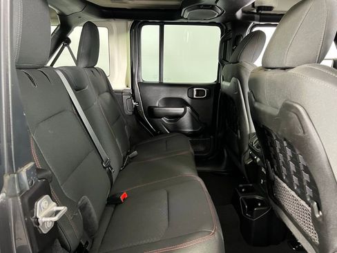 Used 2021 Jeep Wrangler Unlimited Rubicon image 29