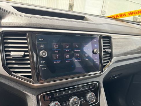 Used 2021 Volkswagen Atlas SEL AWD/4WD image 21