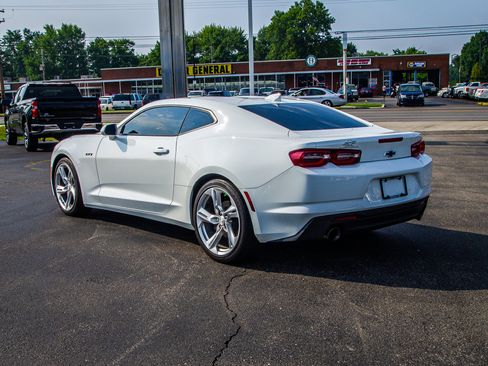 Used 2022 Chevrolet Camaro LT RWD image 5