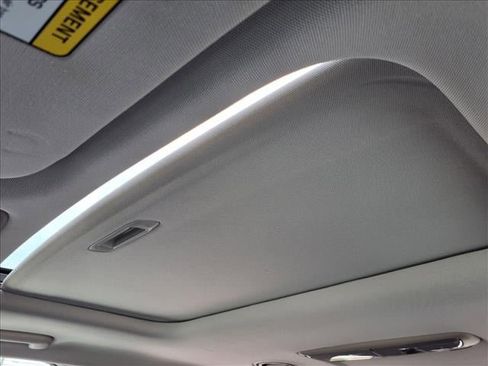 Used 2025 Kia Telluride S image 24