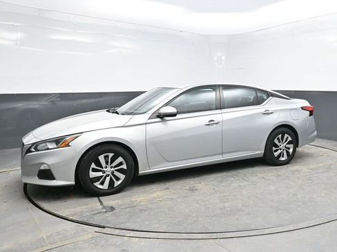 Used 2021 Nissan Altima 2.5 S image 3
