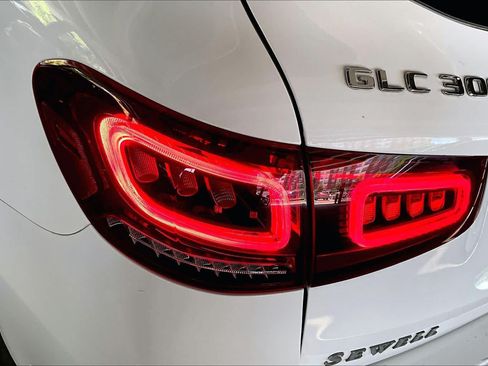Used 2021 Mercedes-Benz GLC 300 image 28