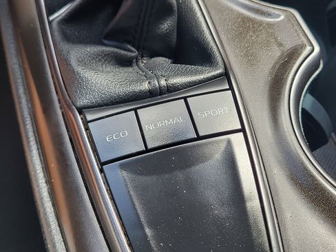 Used 2023 Toyota Camry SE w/ Convenience Package image 27