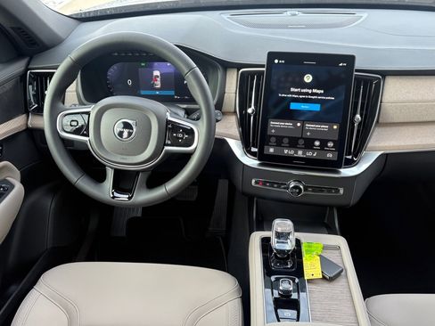 New 2026 Volvo XC90 B6 Plus w/ Protection Package Premier image 11