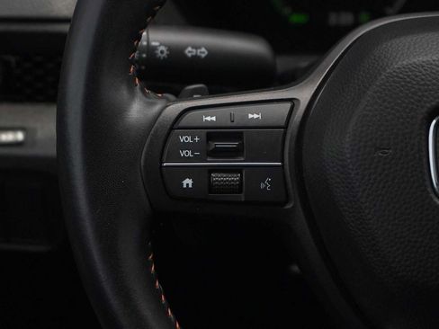 Certified 2025 Honda CR-V Sport-L image 17