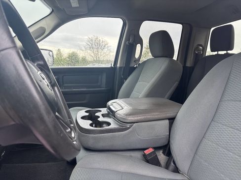 Used 2018 RAM 1500 ST w/ SXT Appearance Group AWD/4WD image 14