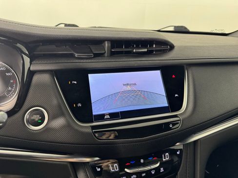 Used 2024 Cadillac XT6 Luxury FWD image 19