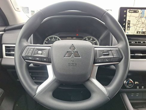 New 2026 Mitsubishi Outlander ES AWD/4WD image 10