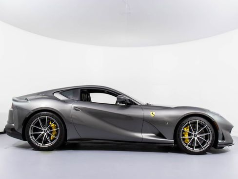 Certified 2020 Ferrari 812 Superfast image 3