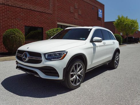 Used 2022 Mercedes-Benz GLC 300 4MATIC image 1