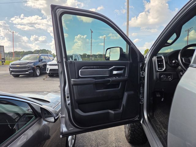 Used 2022 RAM 2500 Big Horn w/ Level C Equiment Group AWD/4WD image 7