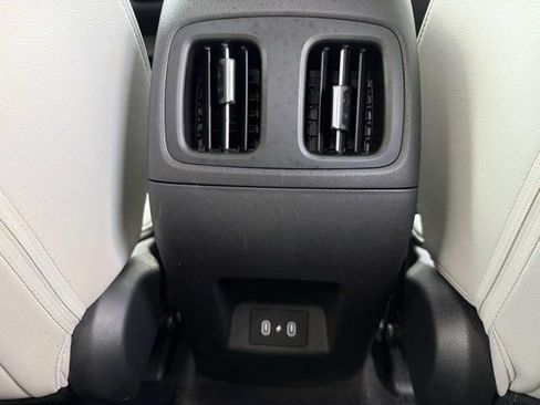 Used 2025 Hyundai Santa Cruz SEL FWD image 21