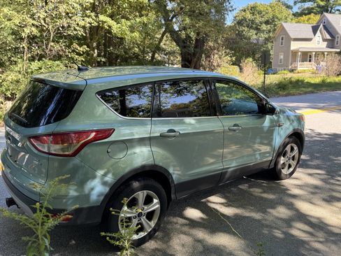 Used 2013 Ford Escape SE w/ Class II Trailer Tow Pkg image 6