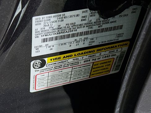 Used 2024 Ford Expedition Limited image 12