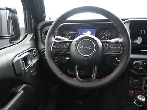 Used 2024 Jeep Wrangler Unlimited Rubicon w/ Technology Group AWD/4WD image 5