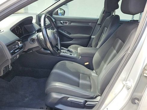 Used 2025 Honda Civic Sport image 10