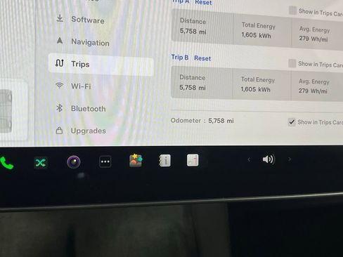 Used 2024 Tesla Model Y Performance image 16