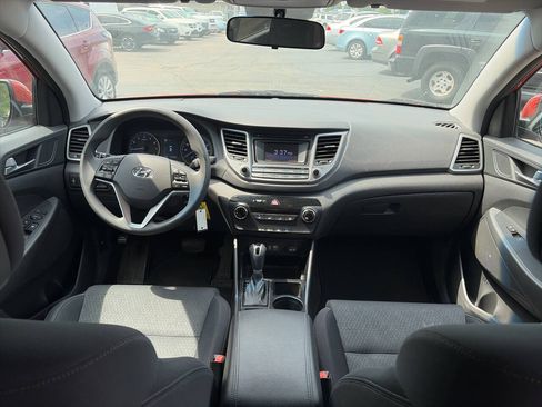 Used 2016 Hyundai Tucson SE w/ Option Group 02 FWD image 9
