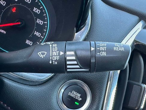 Used 2023 Chevrolet Traverse RS AWD/4WD image 16