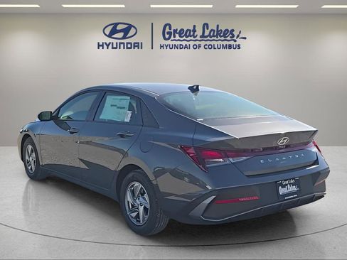 New 2026 Hyundai Elantra SE FWD image 7