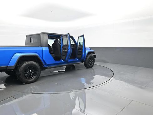 Used 2021 Jeep Gladiator Sport AWD/4WD image 28
