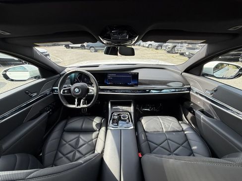 Used 2023 BMW 740i w/ Parking Assistance Package RWD image 20