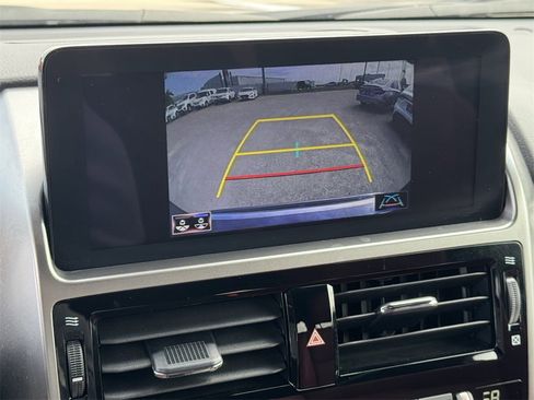 Used 2023 Lexus GX 460 Premium image 12