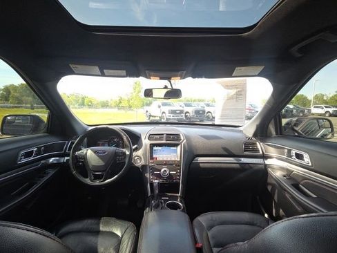 Used 2017 Ford Explorer Sport AWD/4WD image 23