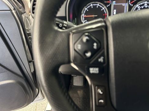 Used 2021 Toyota 4Runner TRD Off-Road Premium w/ Moonroof Package AWD/4WD image 32